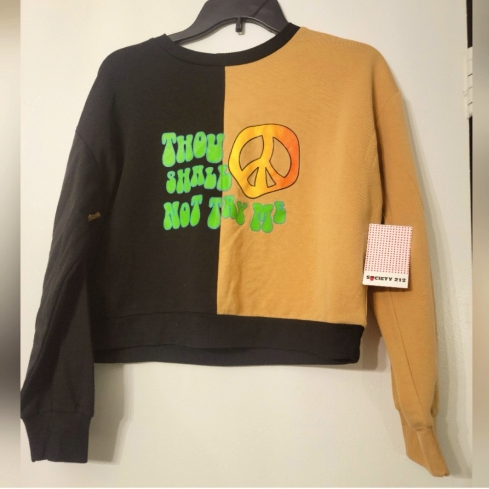 NEW Society 212 Women Crop Top Style Sweatshirt  Black/Gold  Long Sleeve MEDIUM